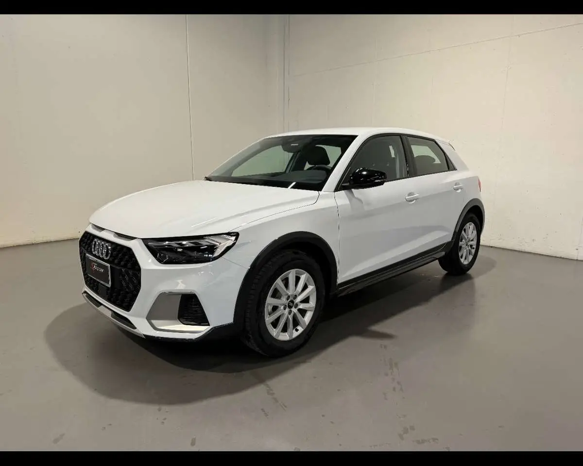 Photo 1 : Audi A1 2024 Essence