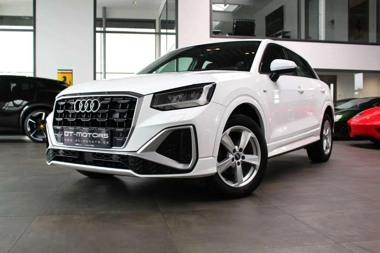 Photo 1 : Audi Q2 2021 Diesel