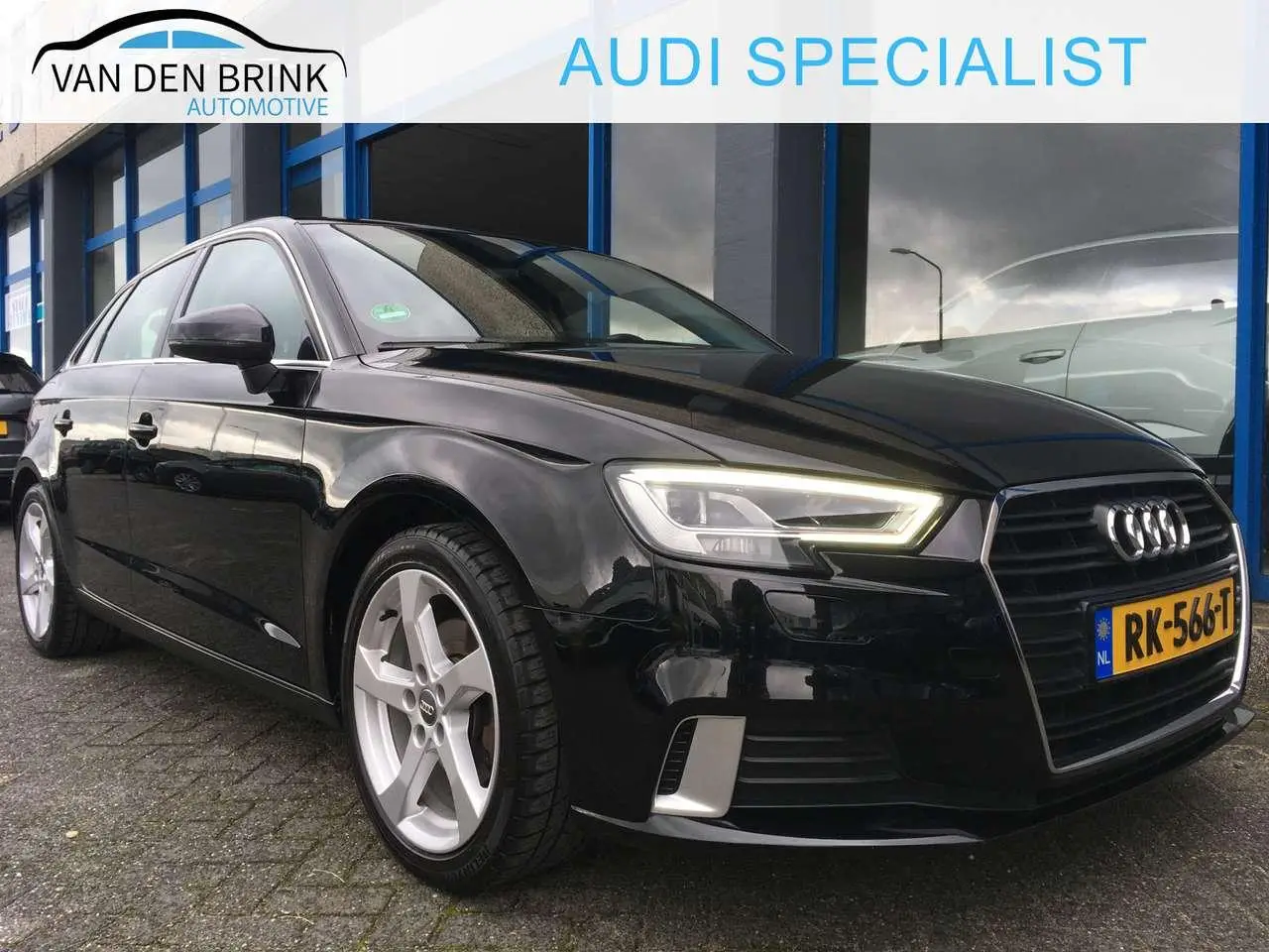 Photo 1 : Audi A3 2018 Petrol