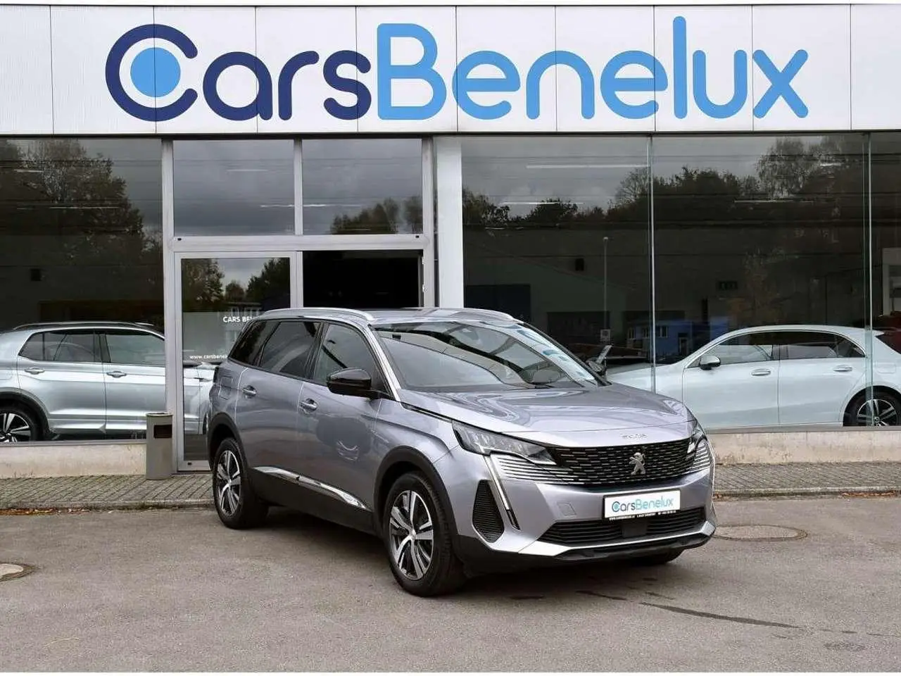 Photo 1 : Peugeot 5008 2022 Petrol