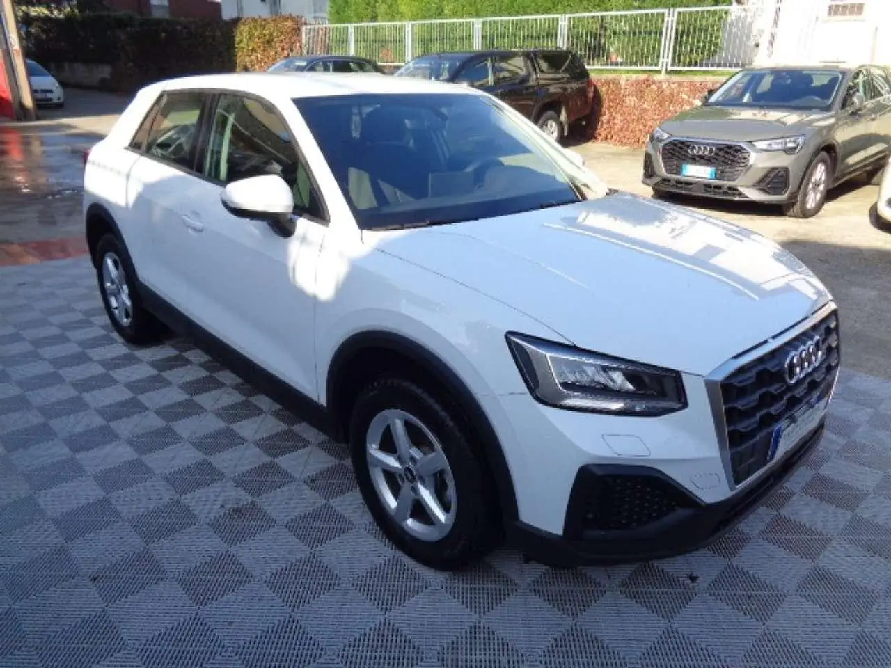 Photo 1 : Audi Q2 2021 Petrol