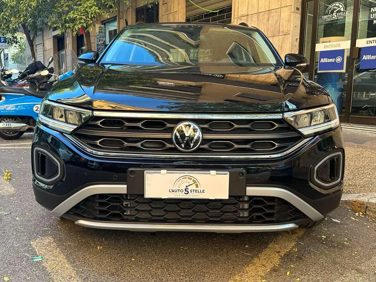 Photo 1 : Volkswagen T-roc 2024 Petrol