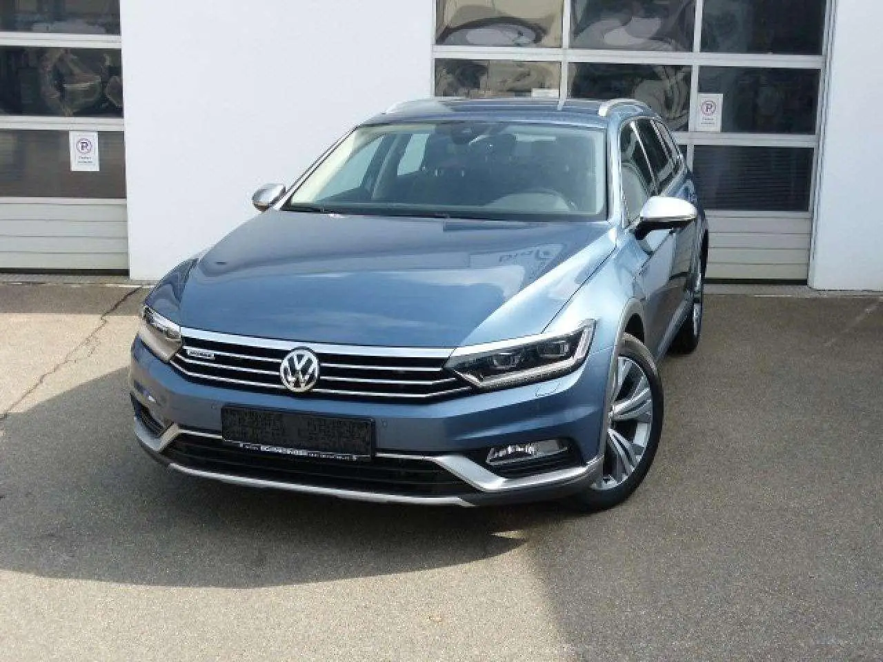 Photo 1 : Volkswagen Passat 2018 Essence