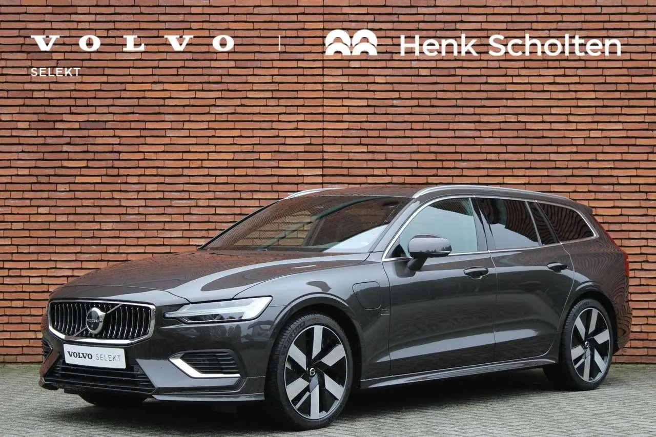 Photo 1 : Volvo V60 2024 Hybride