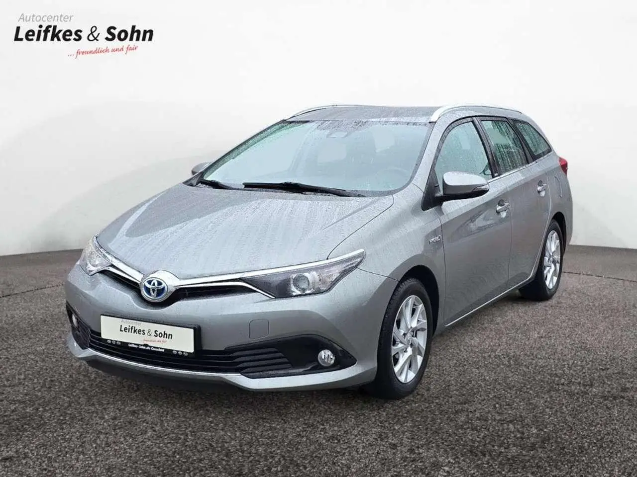 Photo 1 : Toyota Auris 2016 Hybride