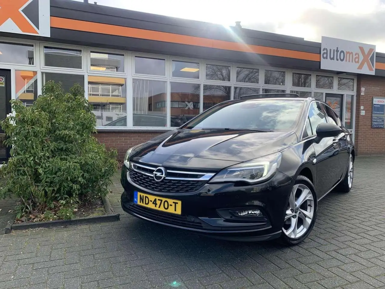 Photo 1 : Opel Astra 2017 Petrol