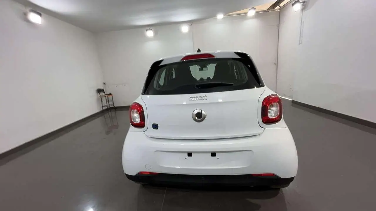 Photo 1 : Smart Forfour 2021 Électrique