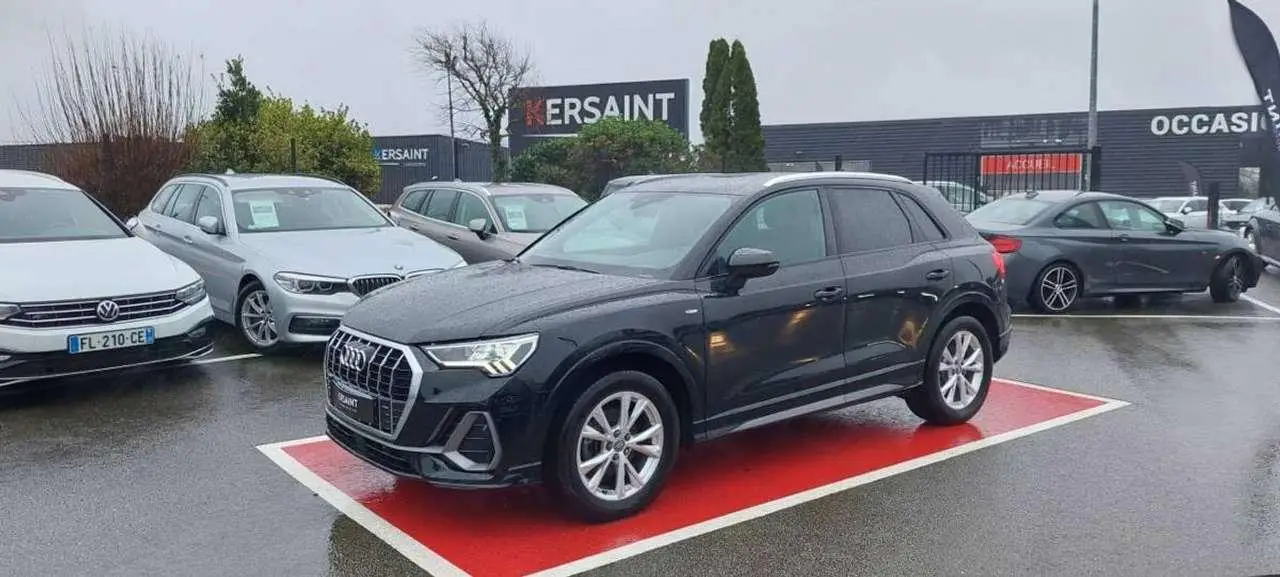 Photo 1 : Audi Q3 2019 Petrol