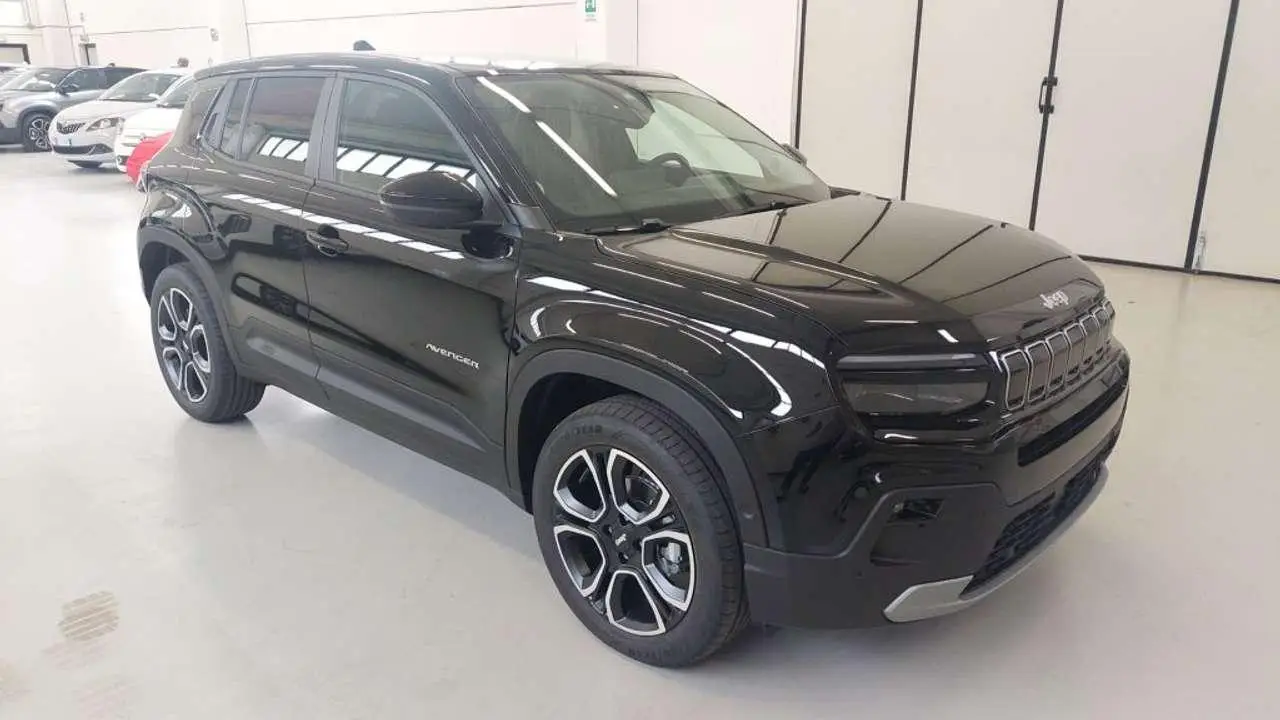 Photo 1 : Jeep Avenger 2023 Petrol