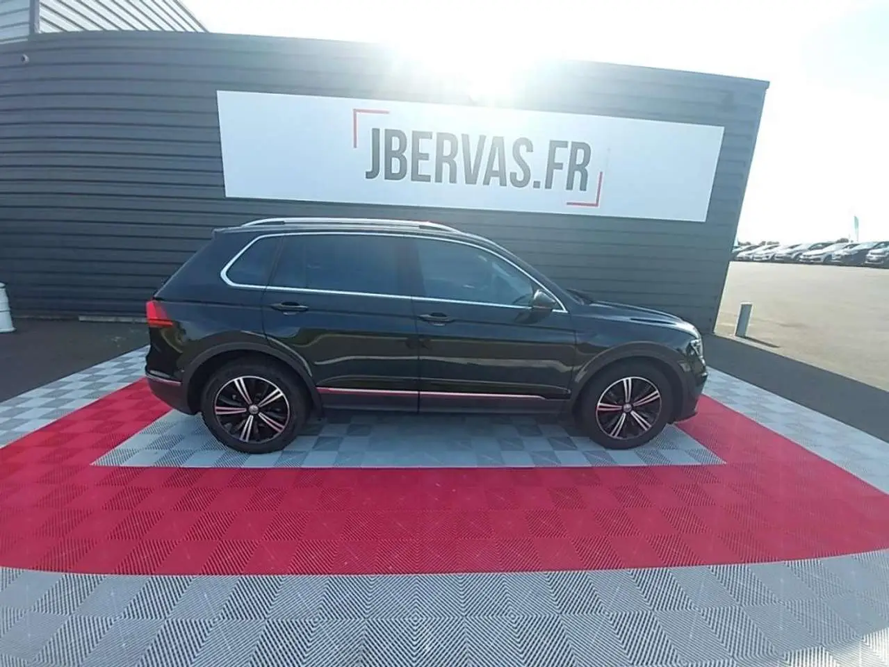 Photo 1 : Volkswagen Tiguan 2019 Essence