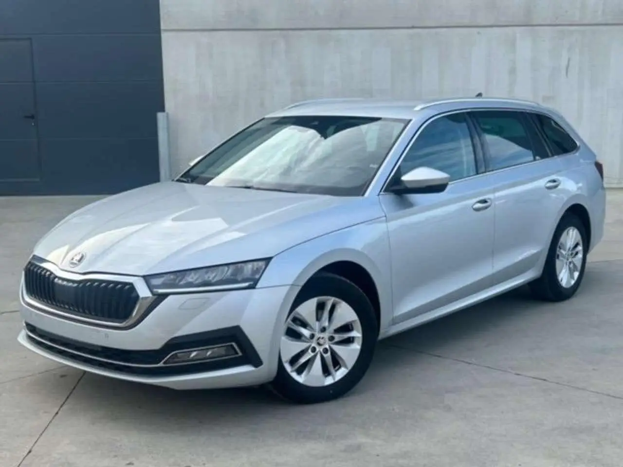 Photo 1 : Skoda Octavia 2021 Petrol