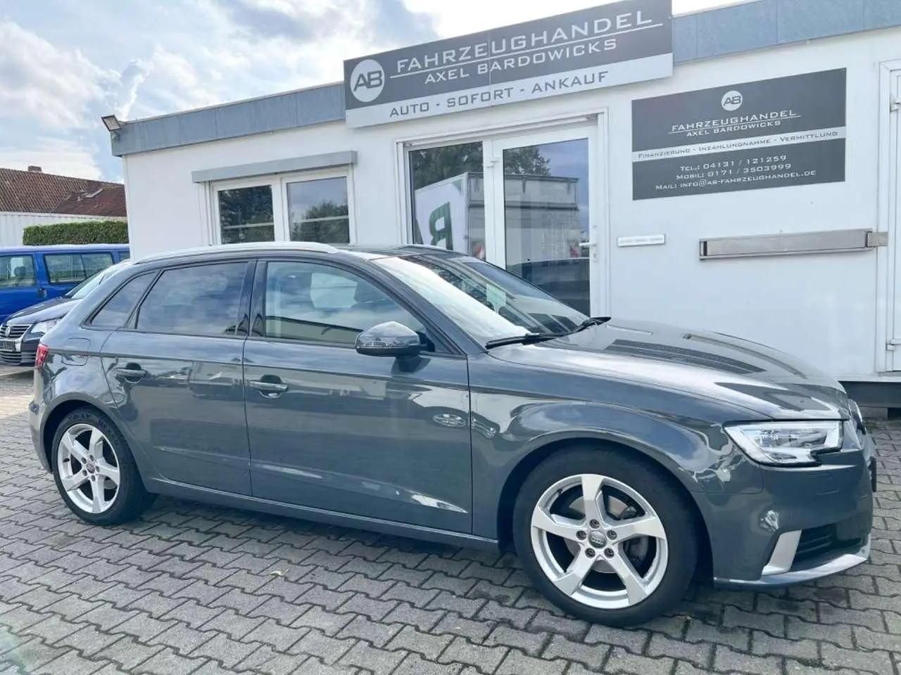 Photo 1 : Audi A3 2018 Petrol