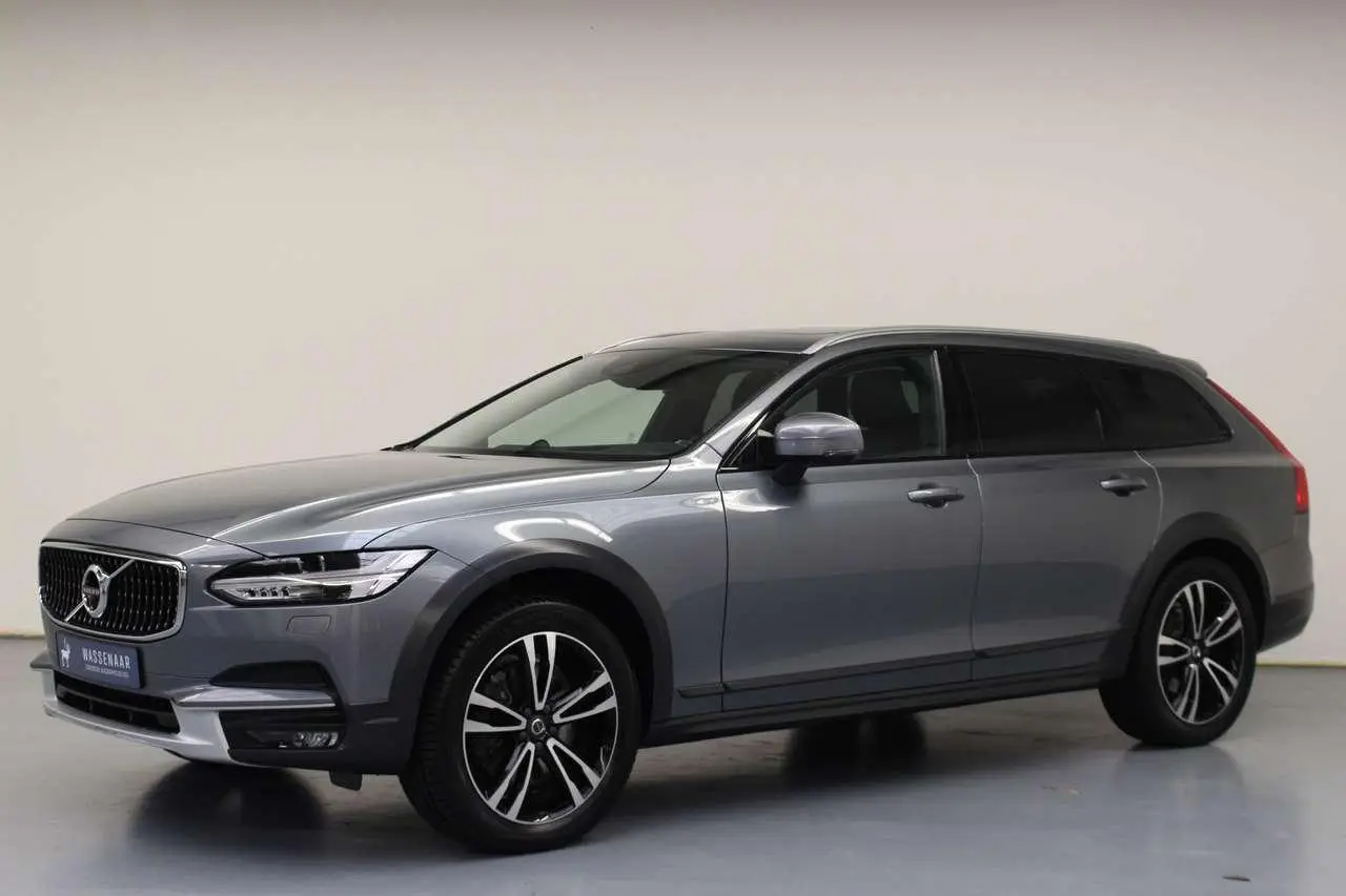 Photo 1 : Volvo V90 2018 Essence