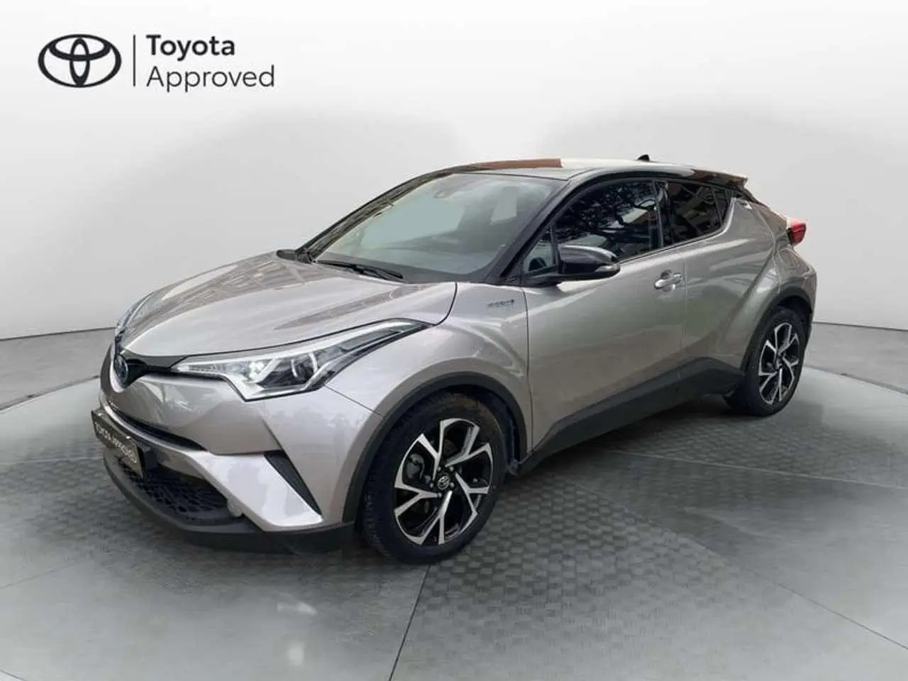 Photo 1 : Toyota C-hr 2017 Hybrid