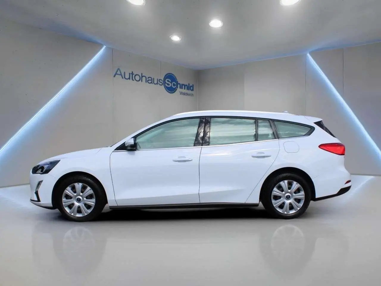 Photo 1 : Ford Focus 2020 Petrol