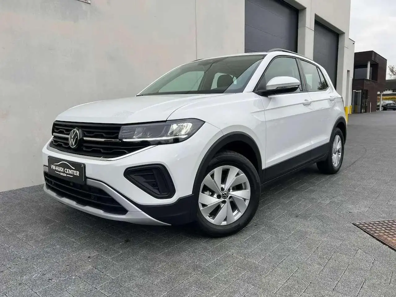 Photo 1 : Volkswagen T-cross 2024 Petrol