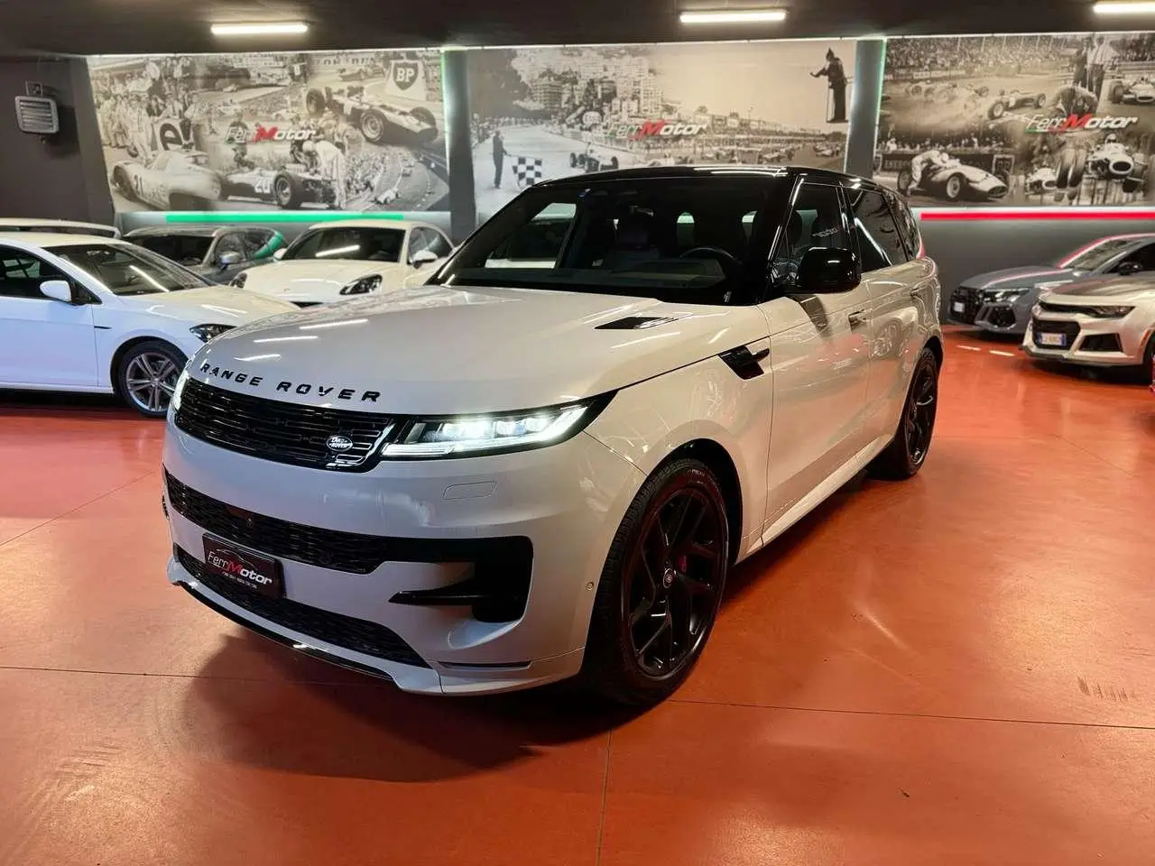 Photo 1 : Land Rover Range Rover Sport 2023 Hybrid