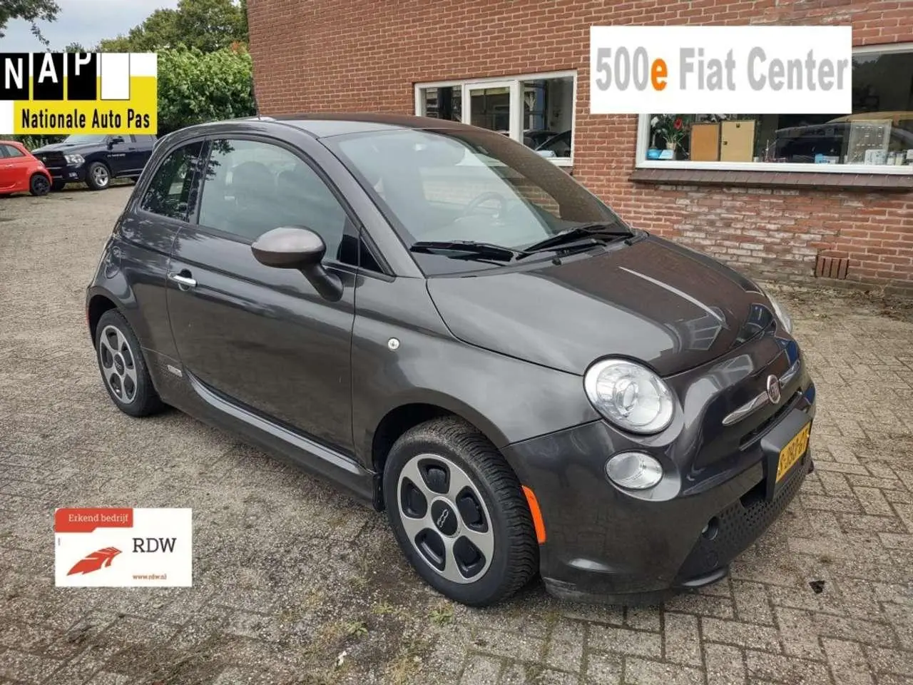 Photo 1 : Fiat 500 2016 Électrique