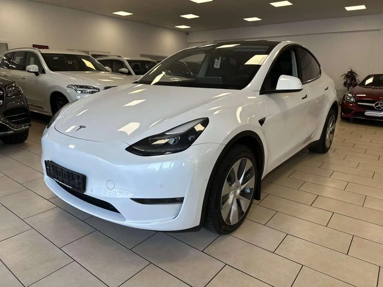 Photo 1 : Tesla Model Y 2022 Électrique