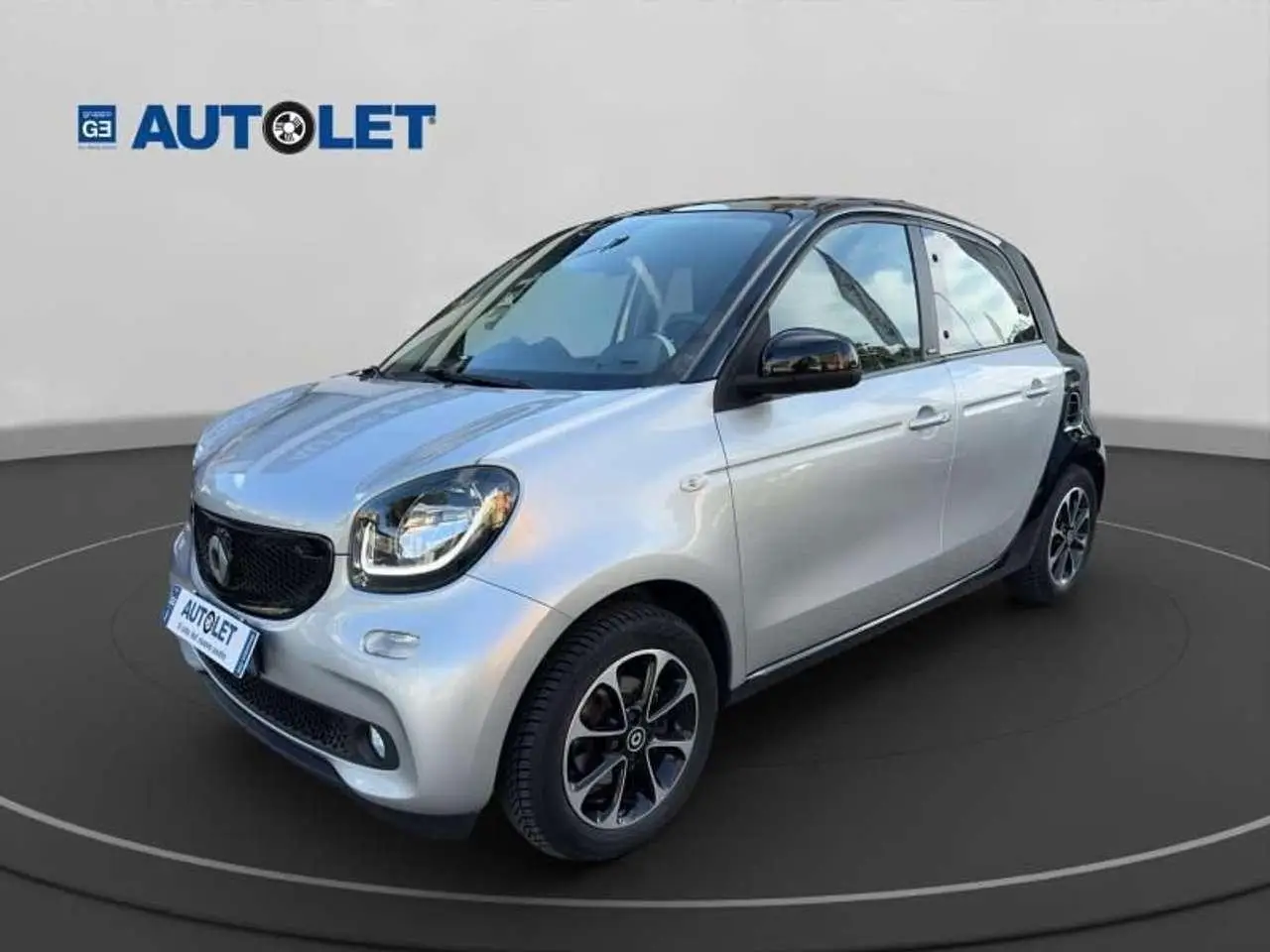 Photo 1 : Smart Forfour 2015 Essence