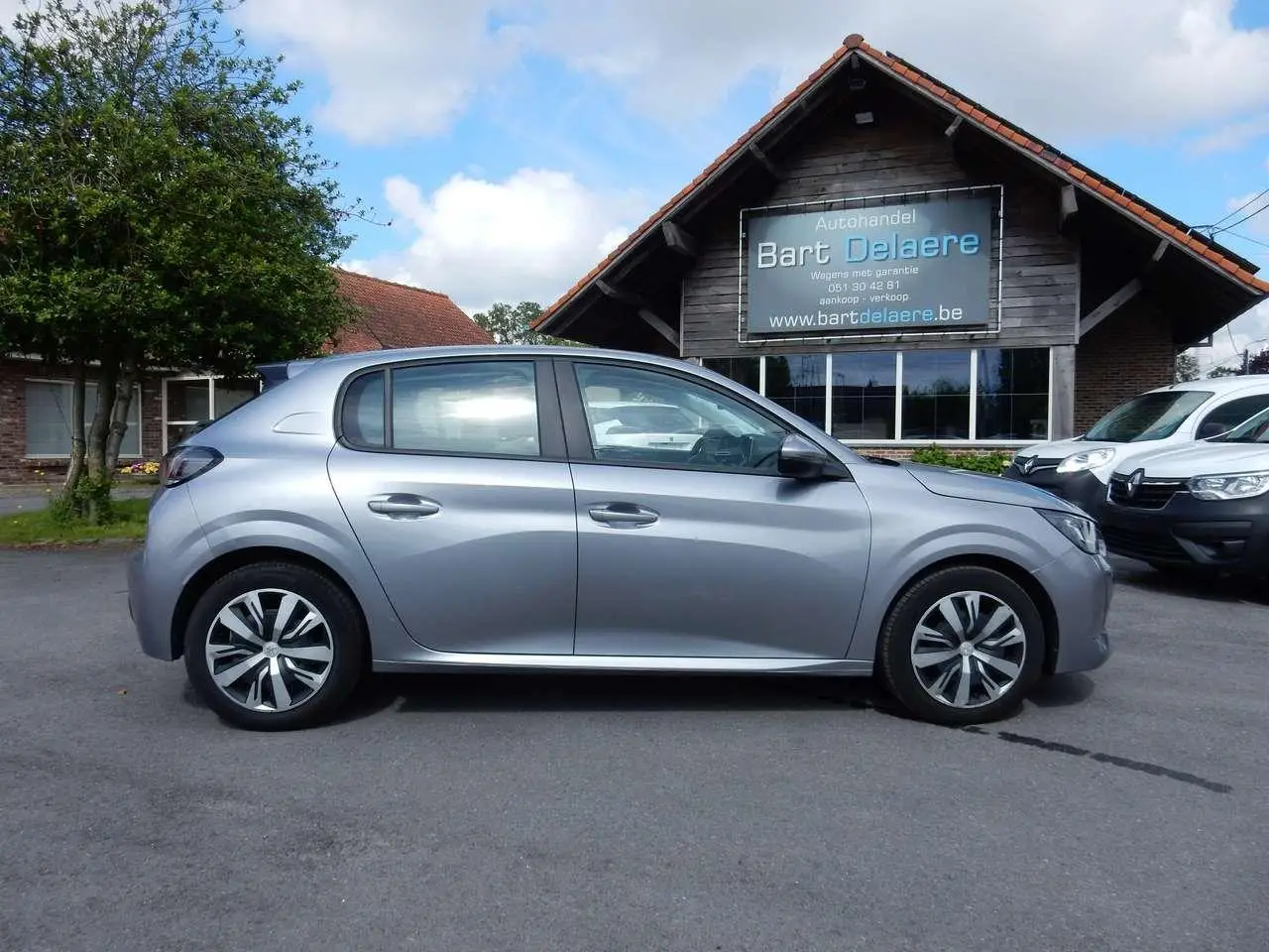 Photo 1 : Peugeot 208 2021 Petrol