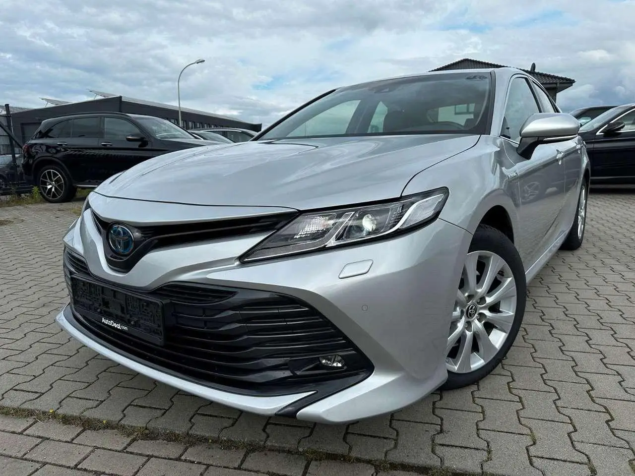 Photo 1 : Toyota Camry 2021 Hybrid