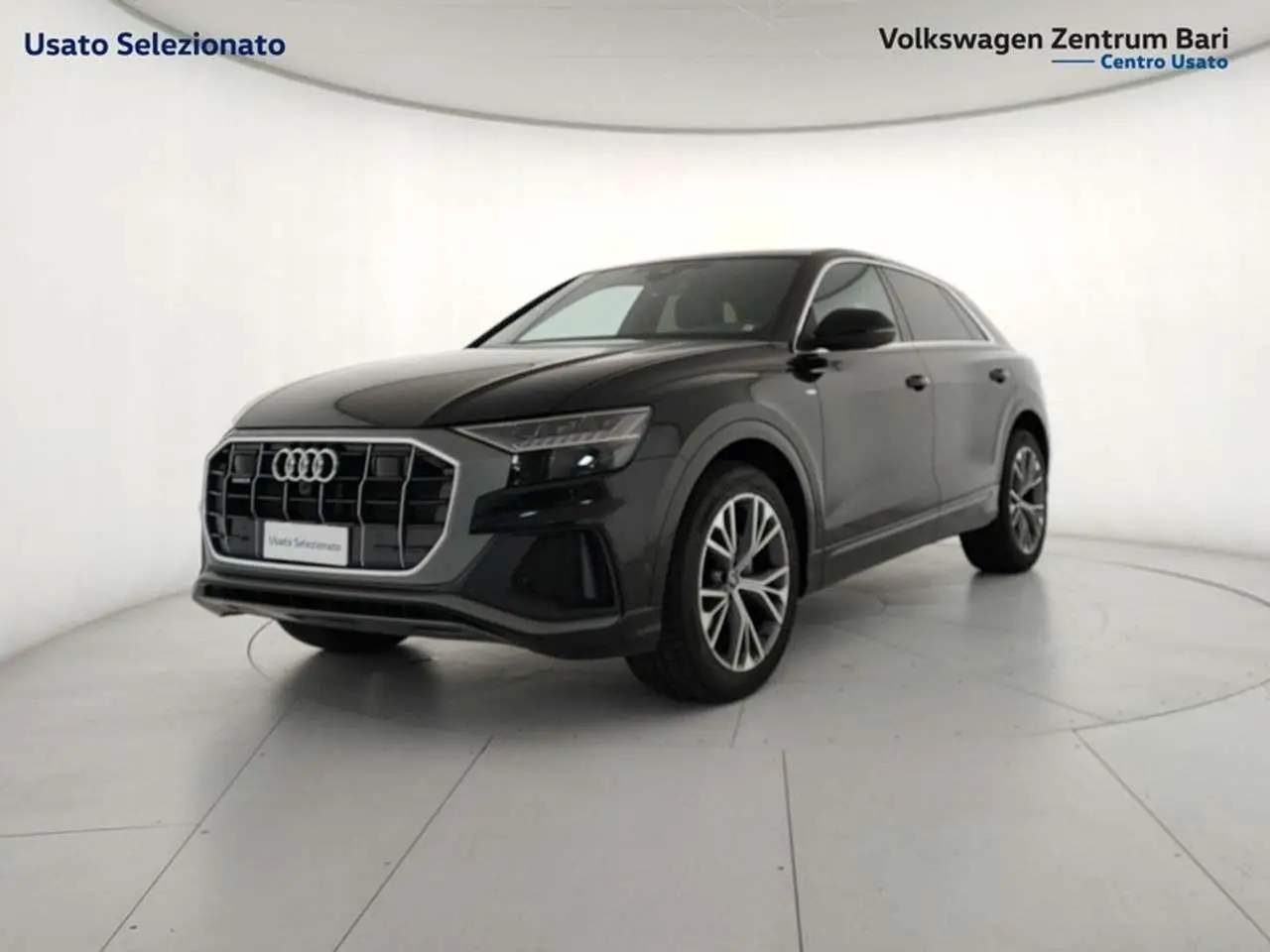 Photo 1 : Audi Q8 2022 Hybrid