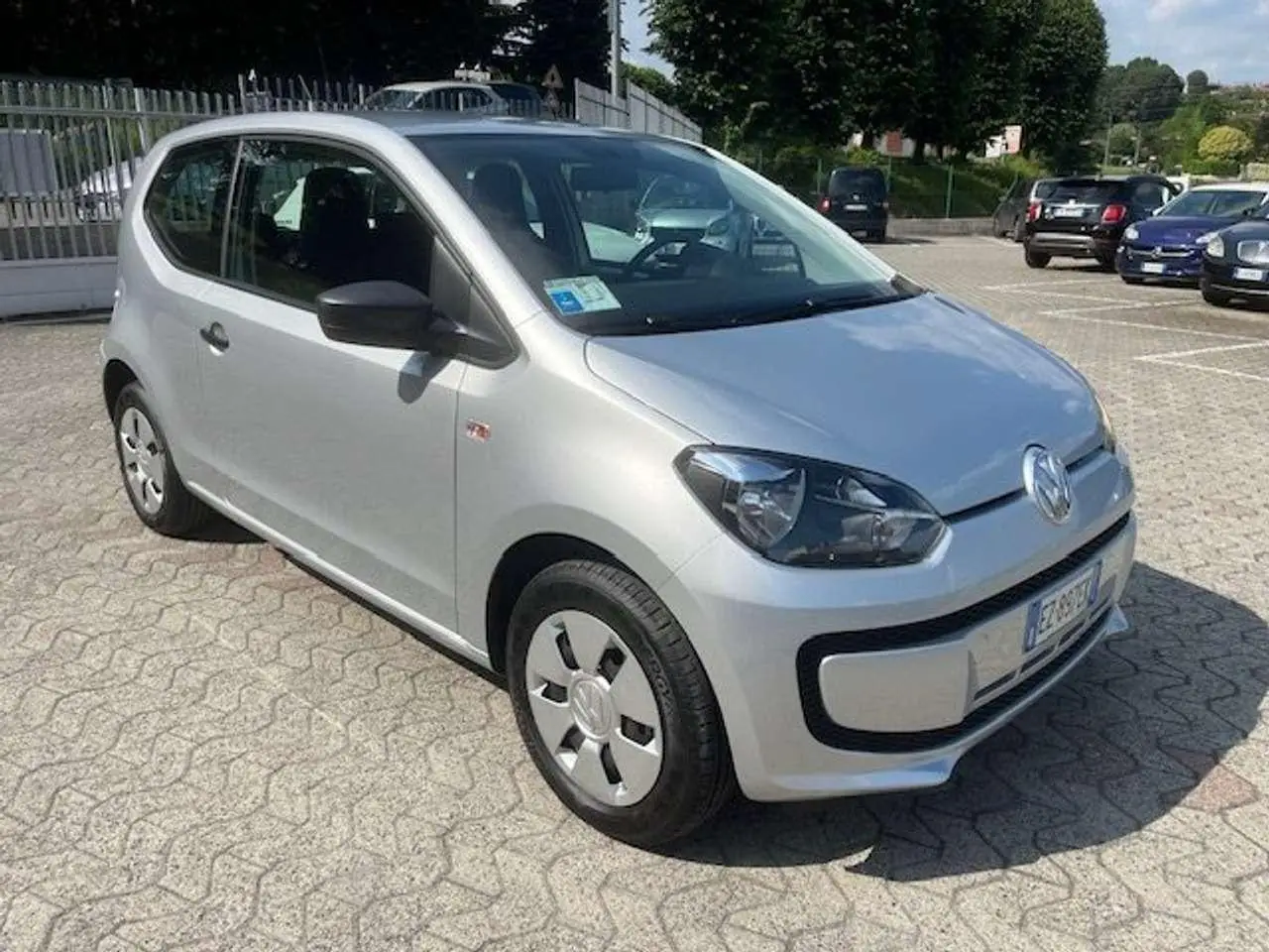 Photo 1 : Volkswagen Up! 2015 Petrol