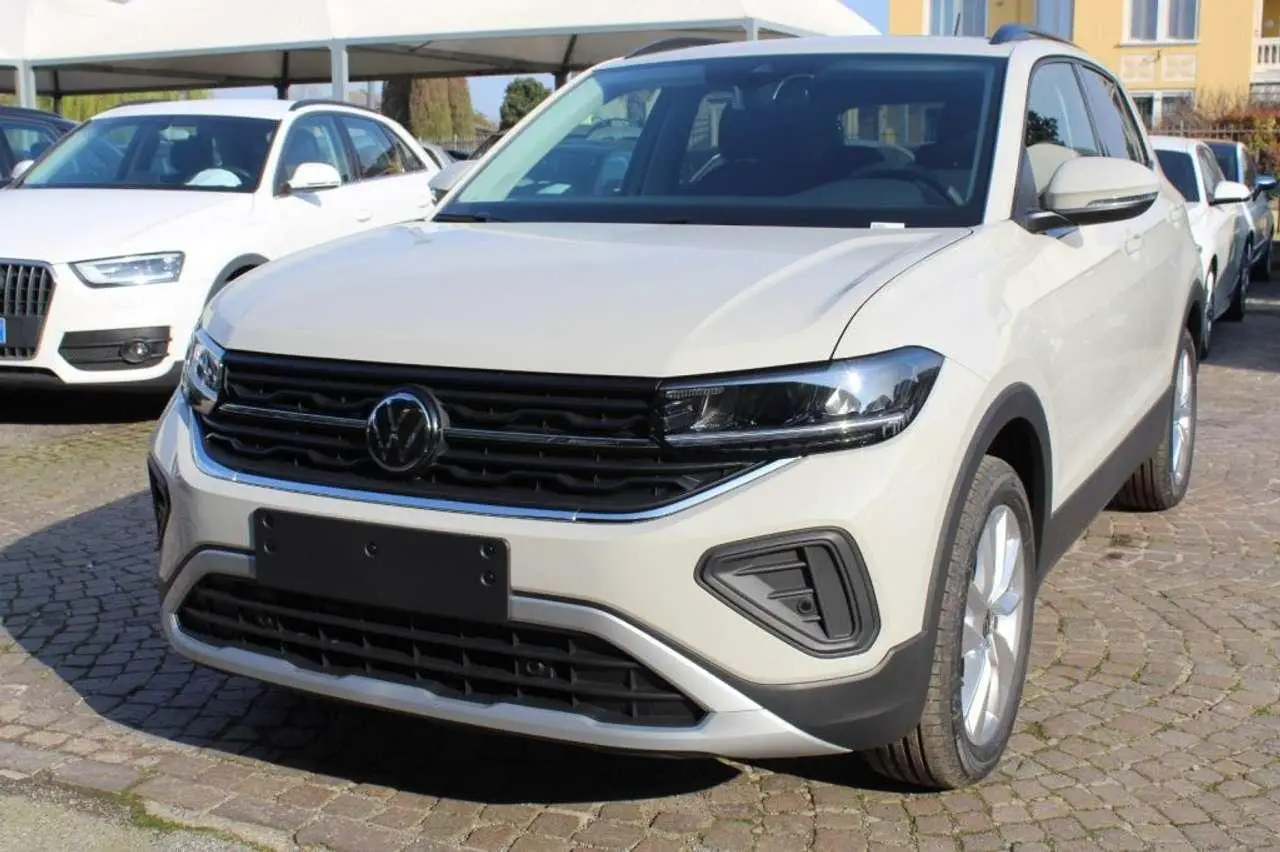 Photo 1 : Volkswagen T-cross 2024 Essence