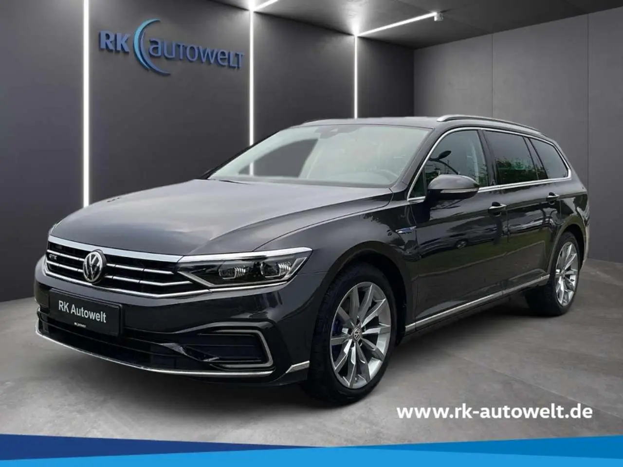 Photo 1 : Volkswagen Passat 2020 Hybrid