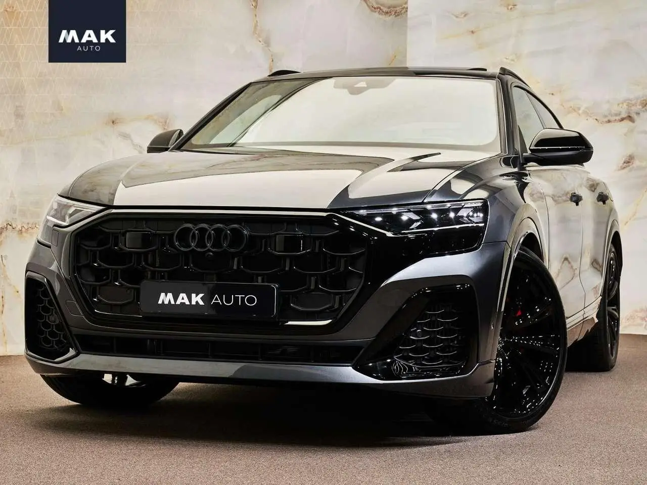 Photo 1 : Audi Q8 2024 Hybrid