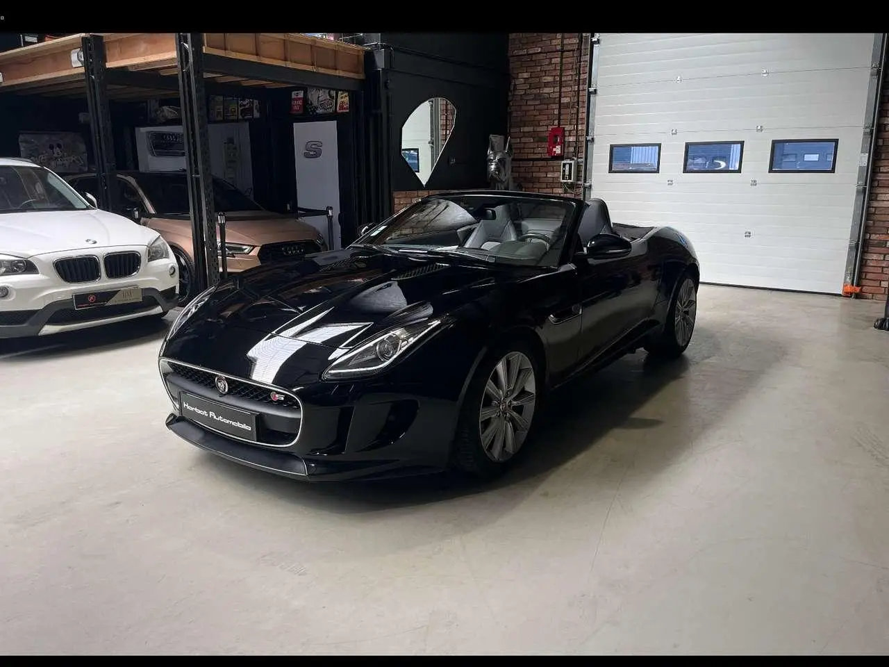 Photo 1 : Jaguar F-type 2015 Petrol