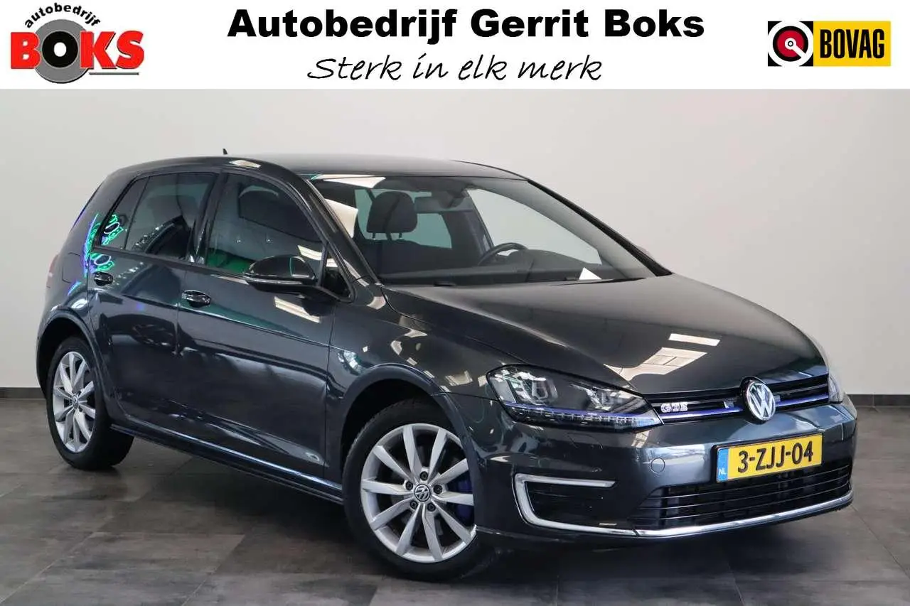 Photo 1 : Volkswagen Golf 2015 Hybrid