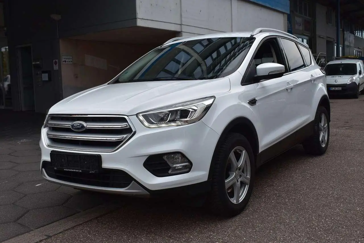 Photo 1 : Ford Kuga 2017 Petrol