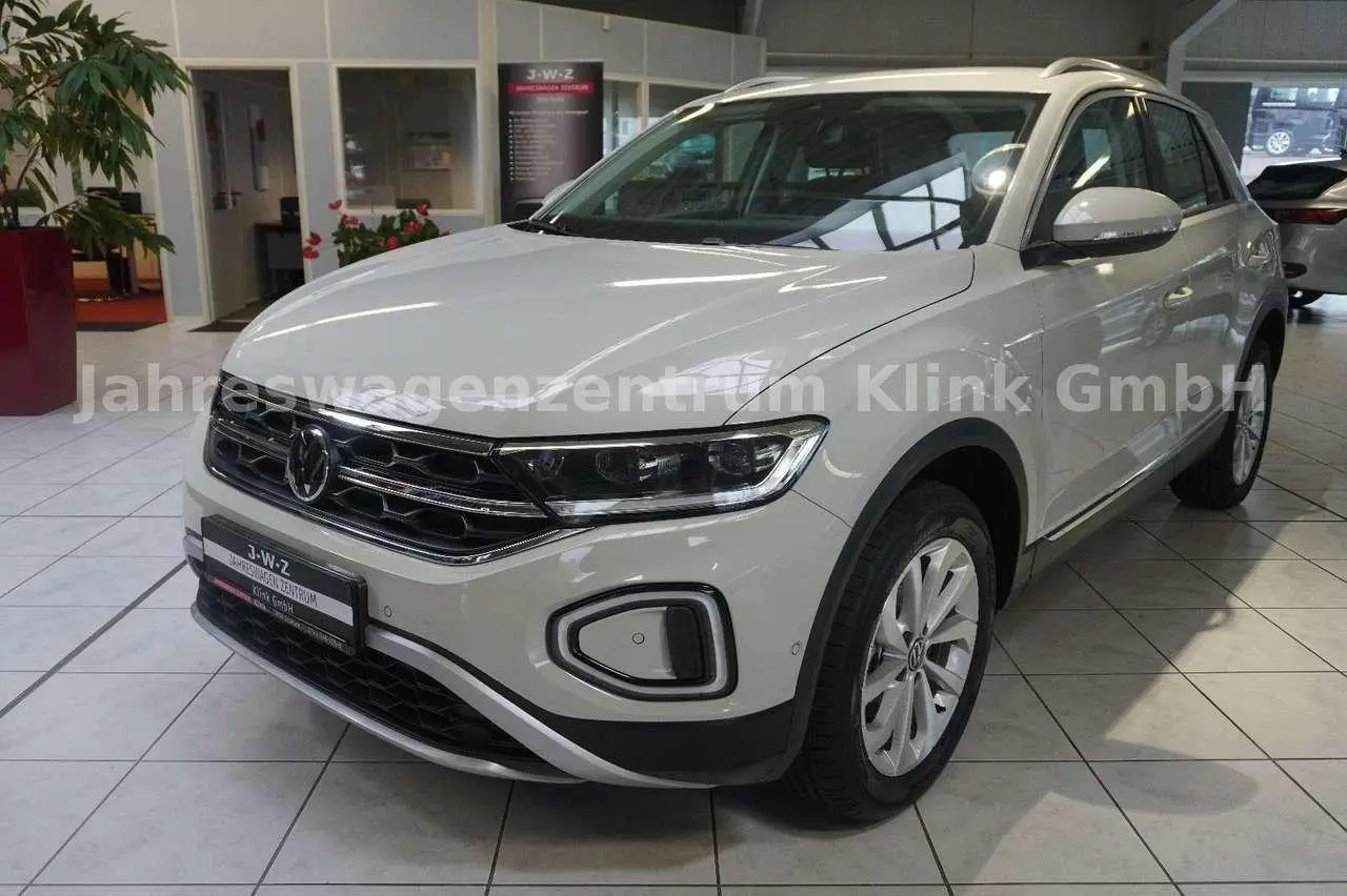 Photo 1 : Volkswagen T-roc 2024 Essence