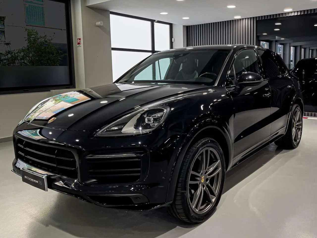 Photo 1 : Porsche Cayenne 2018 Petrol