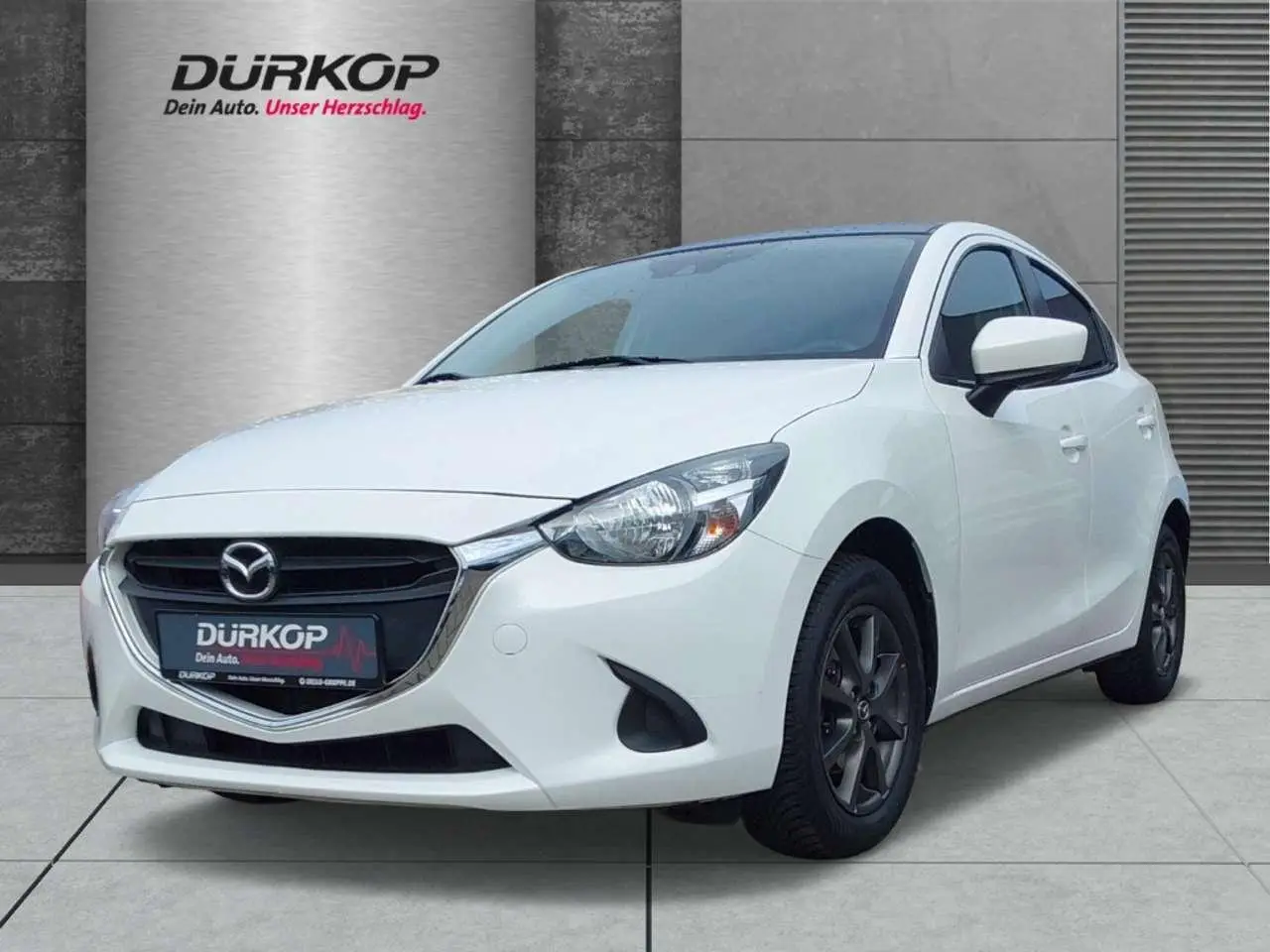 Photo 1 : Mazda 2 2019 Petrol