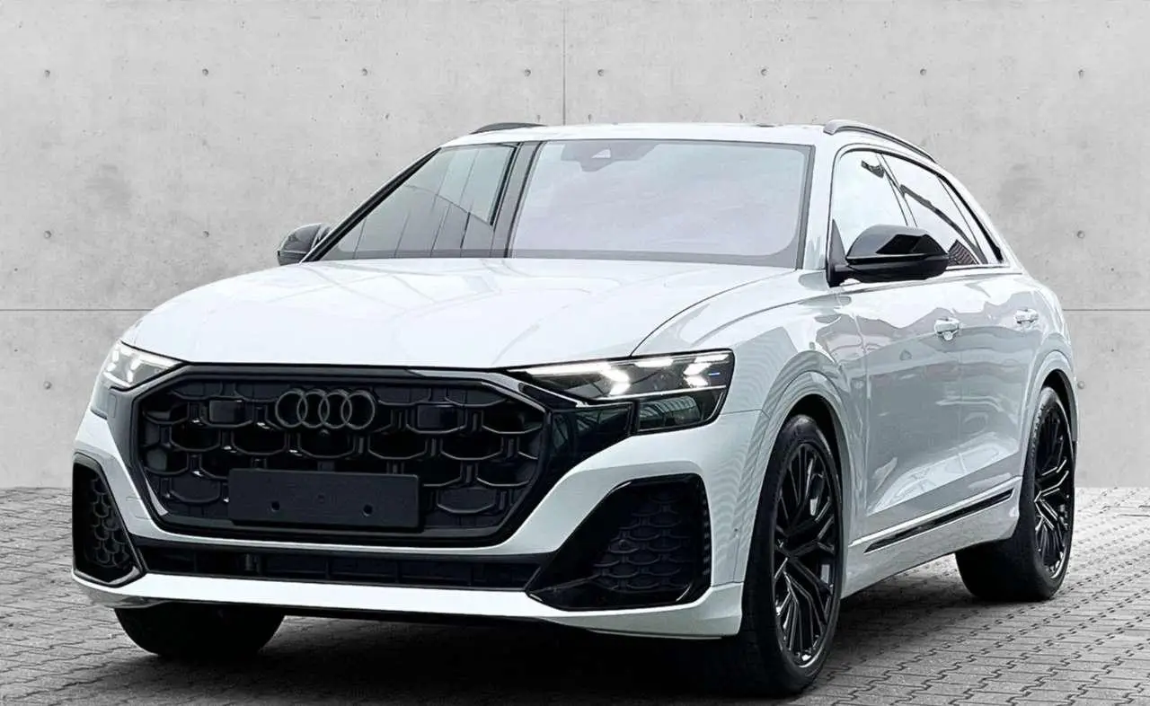 Photo 1 : Audi Q8 2024 Hybride