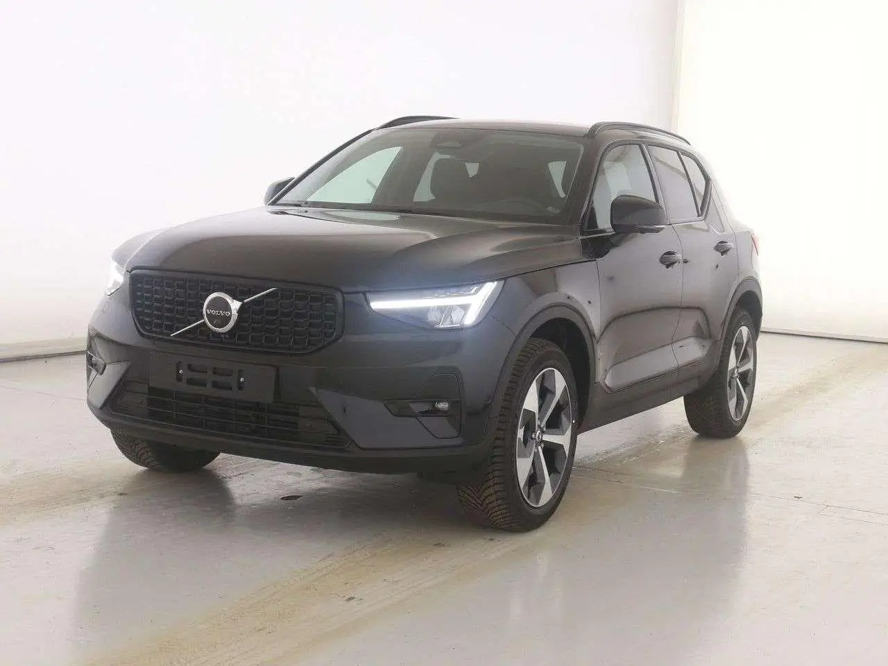 Photo 1 : Volvo Xc40 2024 Petrol