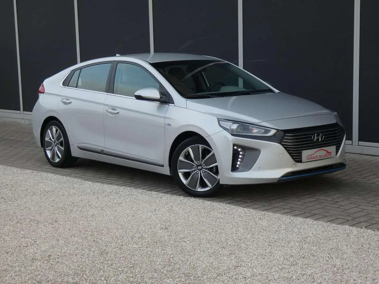 Photo 1 : Hyundai Ioniq 2017 Hybrid