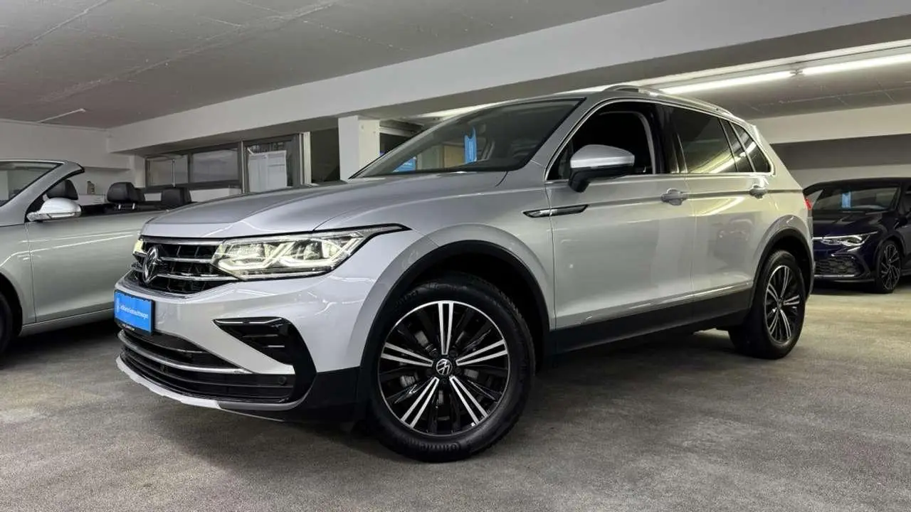 Photo 1 : Volkswagen Tiguan 2023 Essence