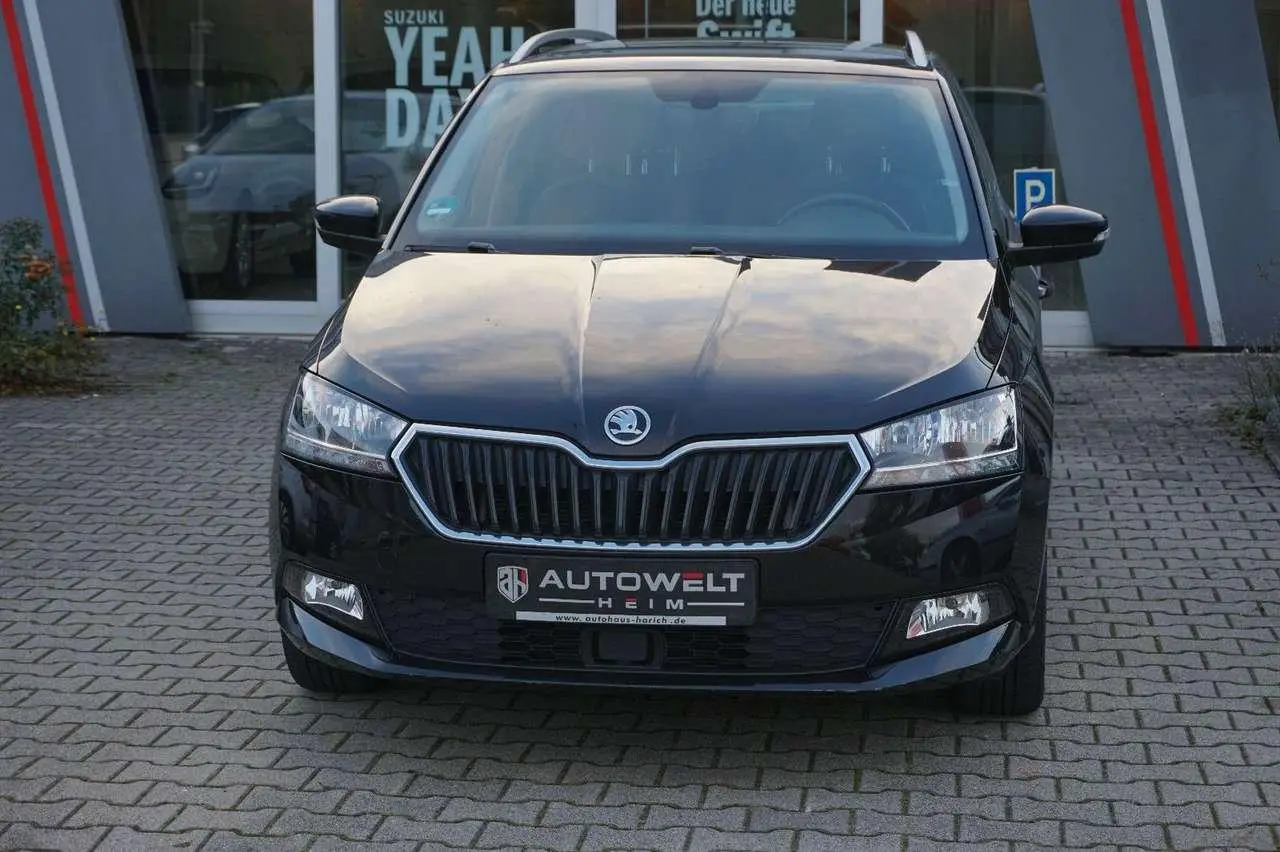 Photo 1 : Skoda Fabia 2019 Essence