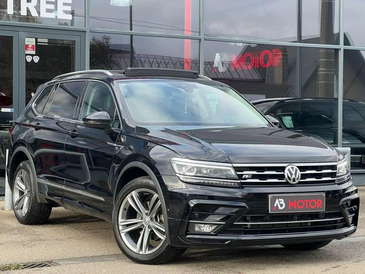 Photo 1 : Volkswagen Tiguan 2021 Petrol