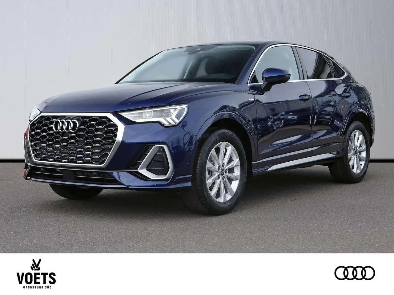 Photo 1 : Audi Q3 2023 Petrol