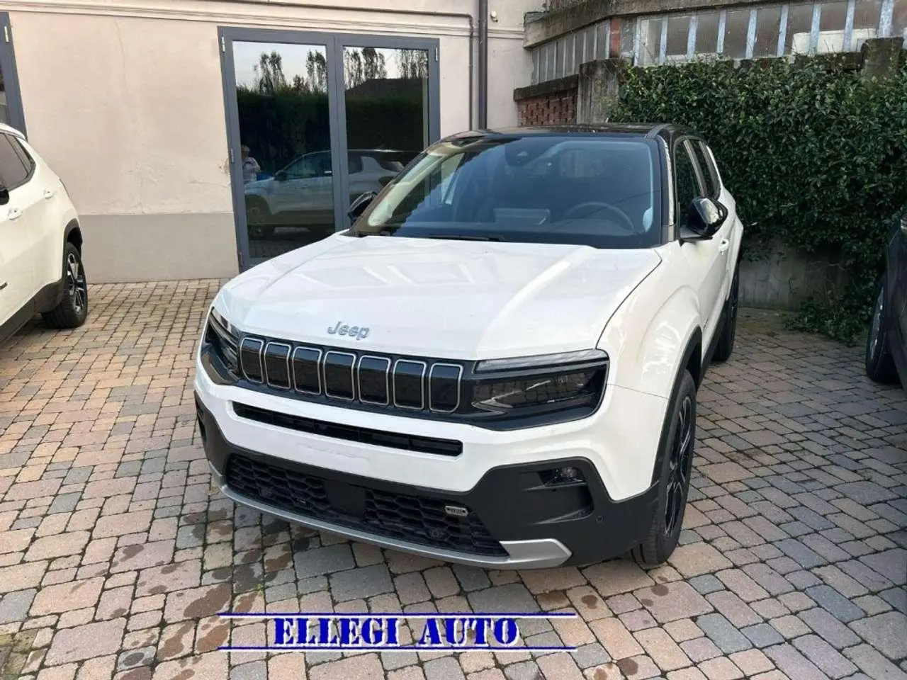 Photo 1 : Jeep Avenger 2024 Petrol