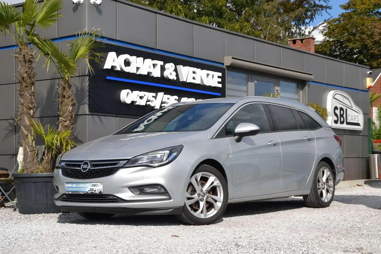 Photo 1 : Opel Astra 2016 Diesel