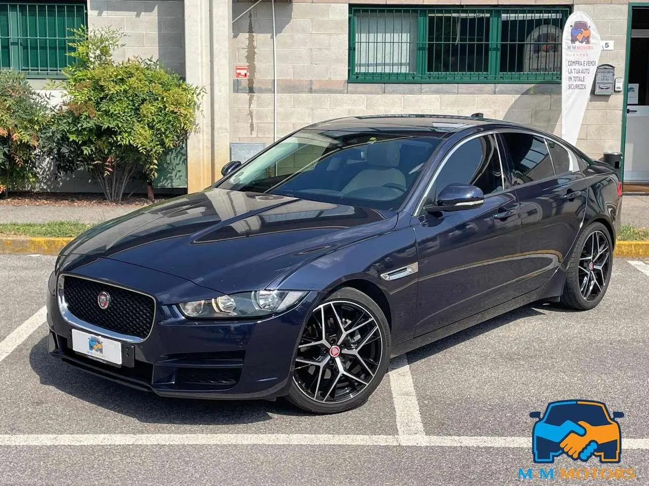 Photo 1 : Jaguar Xe 2016 Diesel