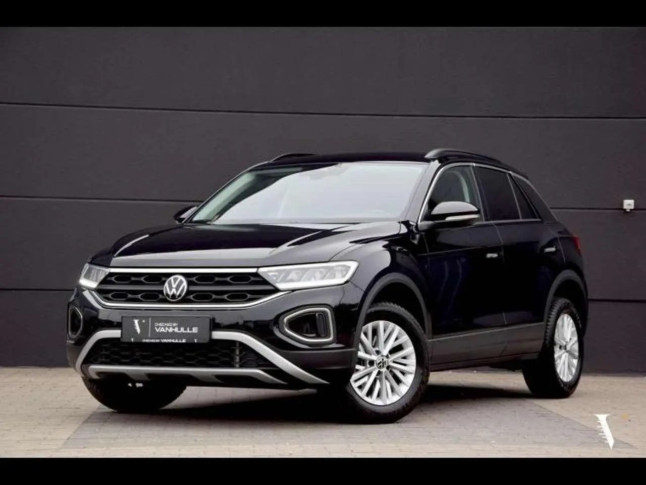 Photo 1 : Volkswagen T-roc 2023 Essence