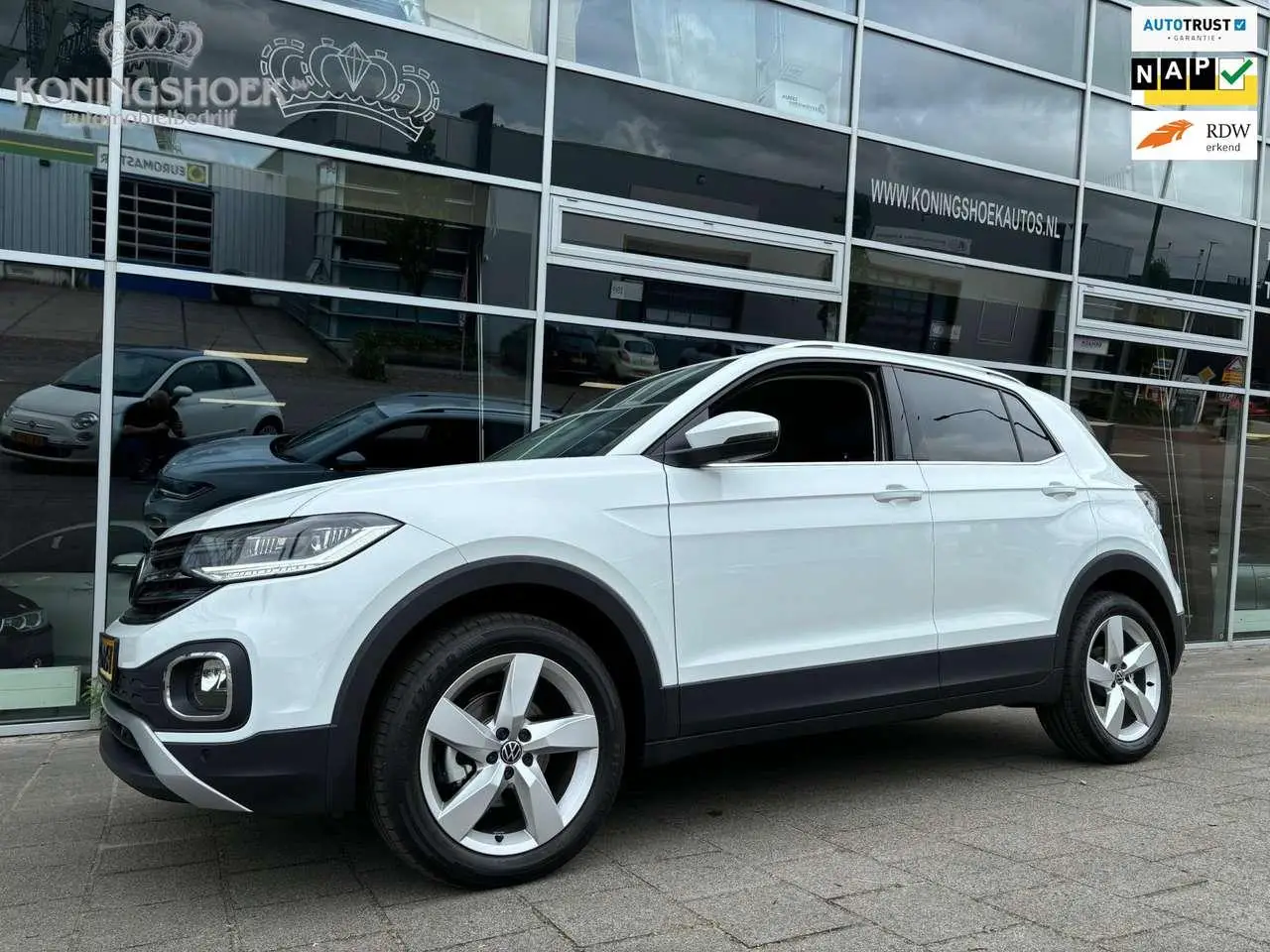 Photo 1 : Volkswagen T-cross 2024 Essence