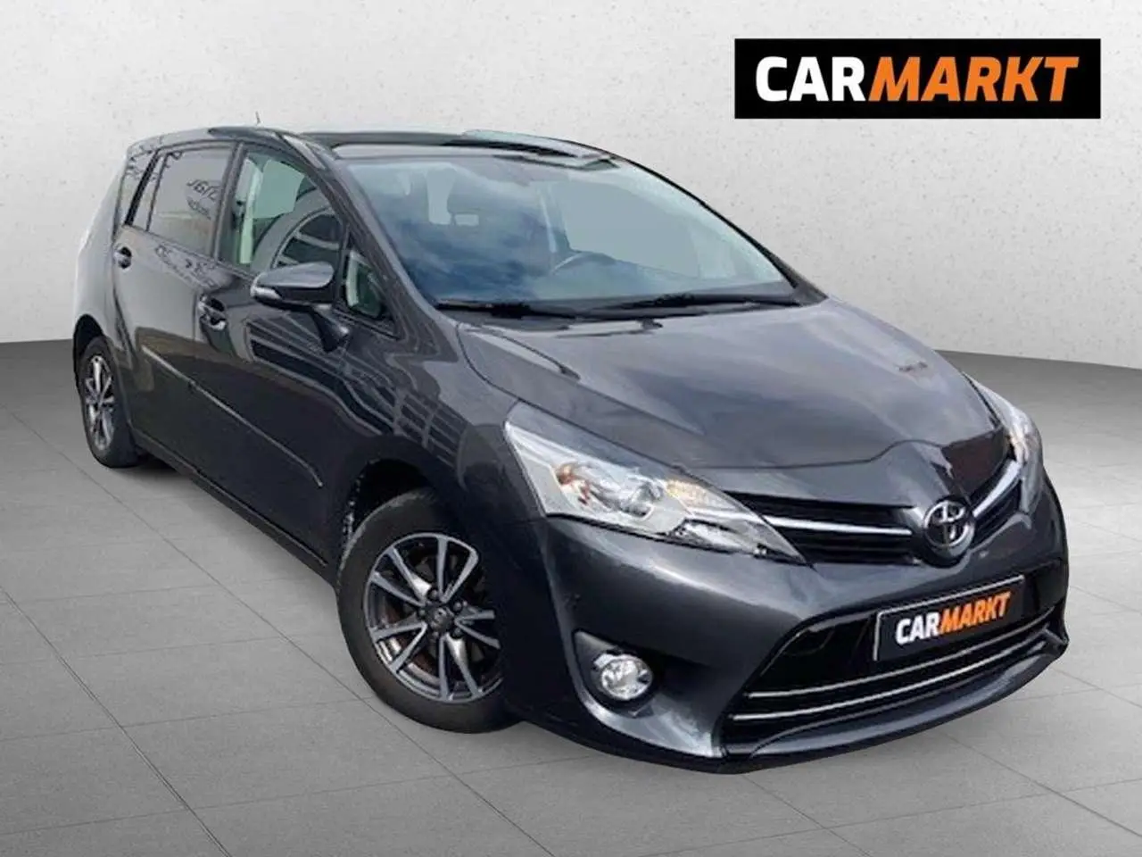 Photo 1 : Toyota Verso 2015 Petrol